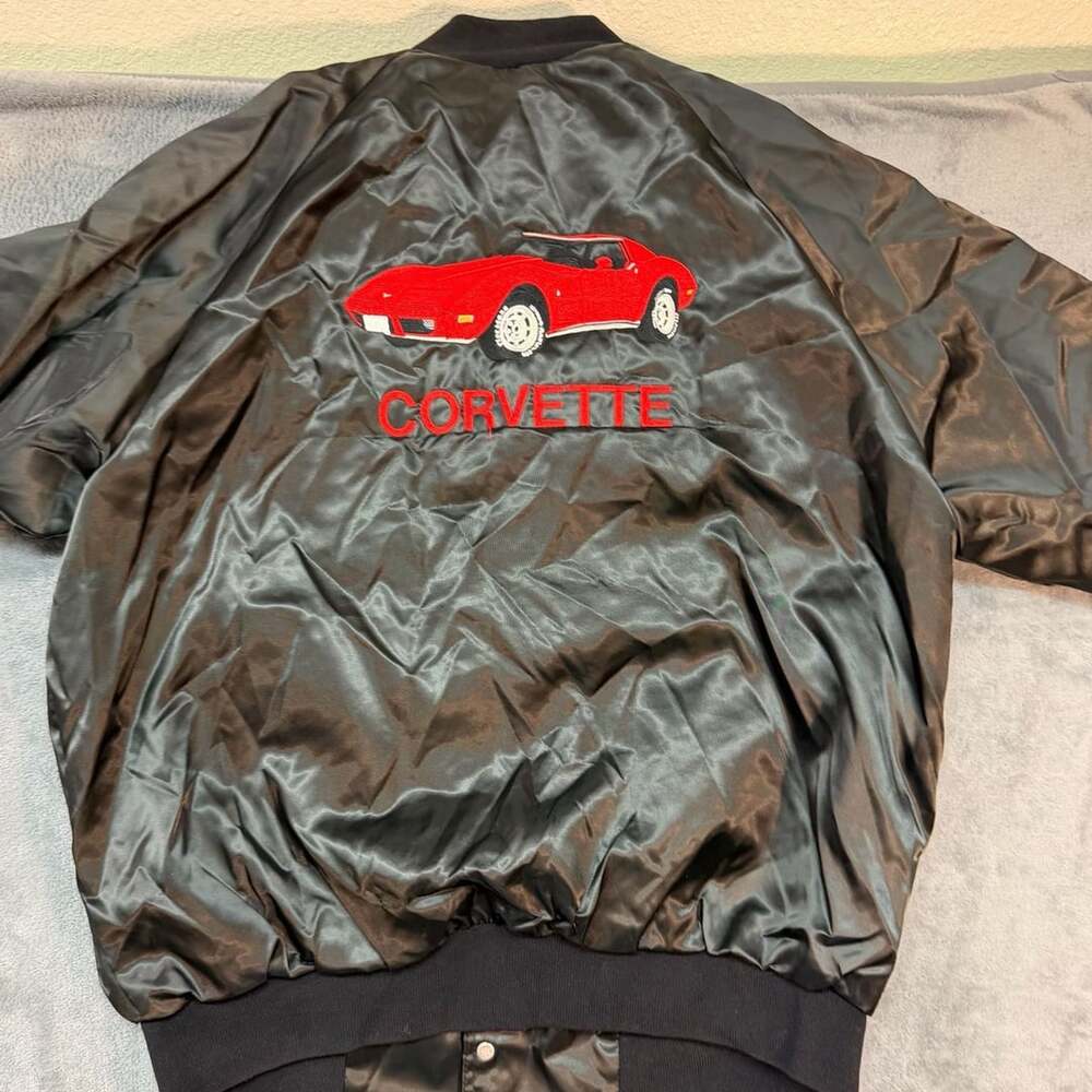 XL Vintage Corvette Satin Bomber Jacket with pins Black XL